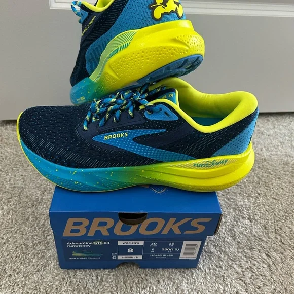Brooks Adrenaline GTS24 RunDisney - Picture 1 of 6